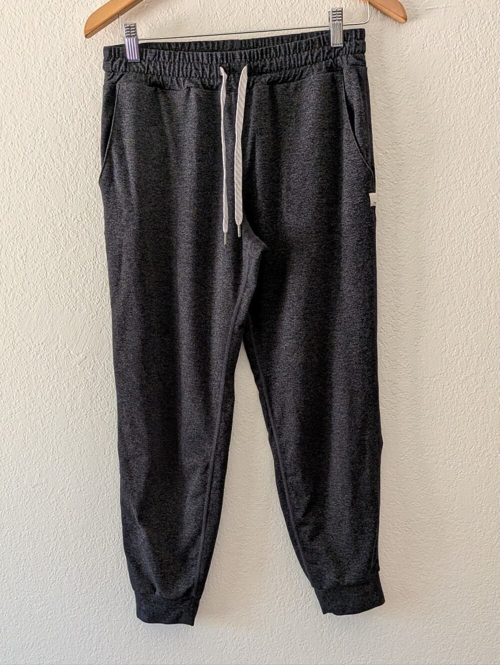 Vuori Performance Jogger Sweatpants Charcoal Heather Gray Drawstring Women’s S